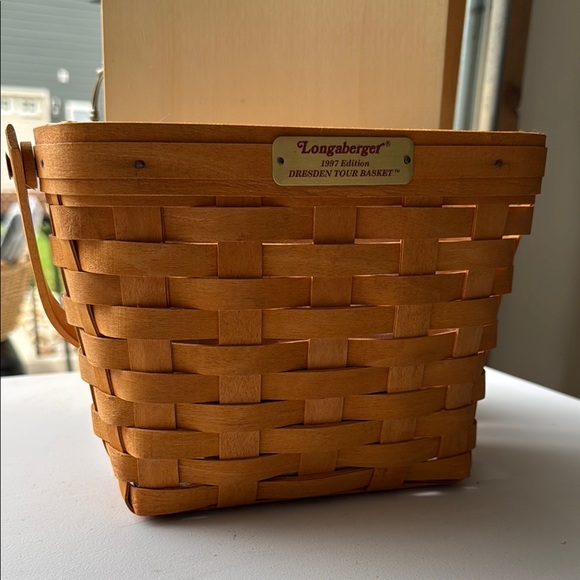 Longaberger Dresden Tour Basket 1997 - Picture 1 of 6
